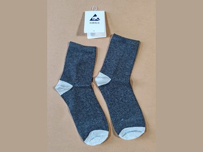 Static proof socks