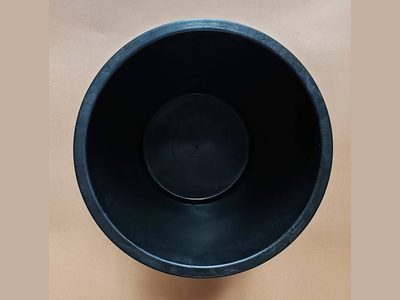 Static proof tray
