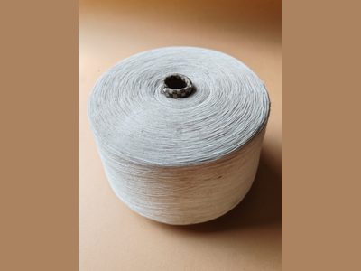 Fuse Yarn & Kraft Paper – Product photo