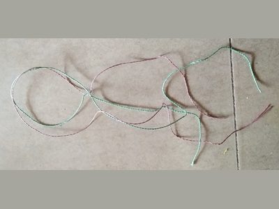 Strings for bundling tubes